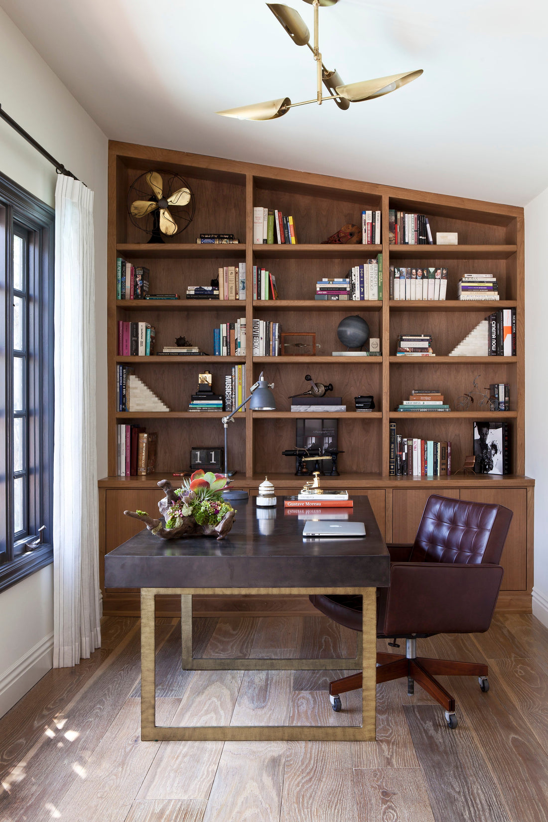 The Art of Creating a Calm and Organized Living Space
