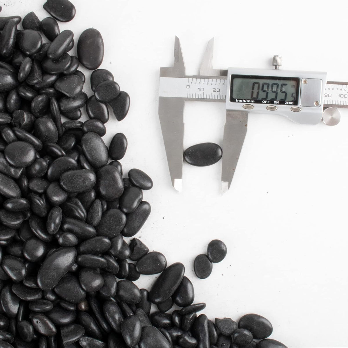 CJGQ Black Pebbles for Plants 7lb Bulk Bag Aquarium Gravel 0.5"- 1" Decorative Polished Fish Tank Stone River Rocks