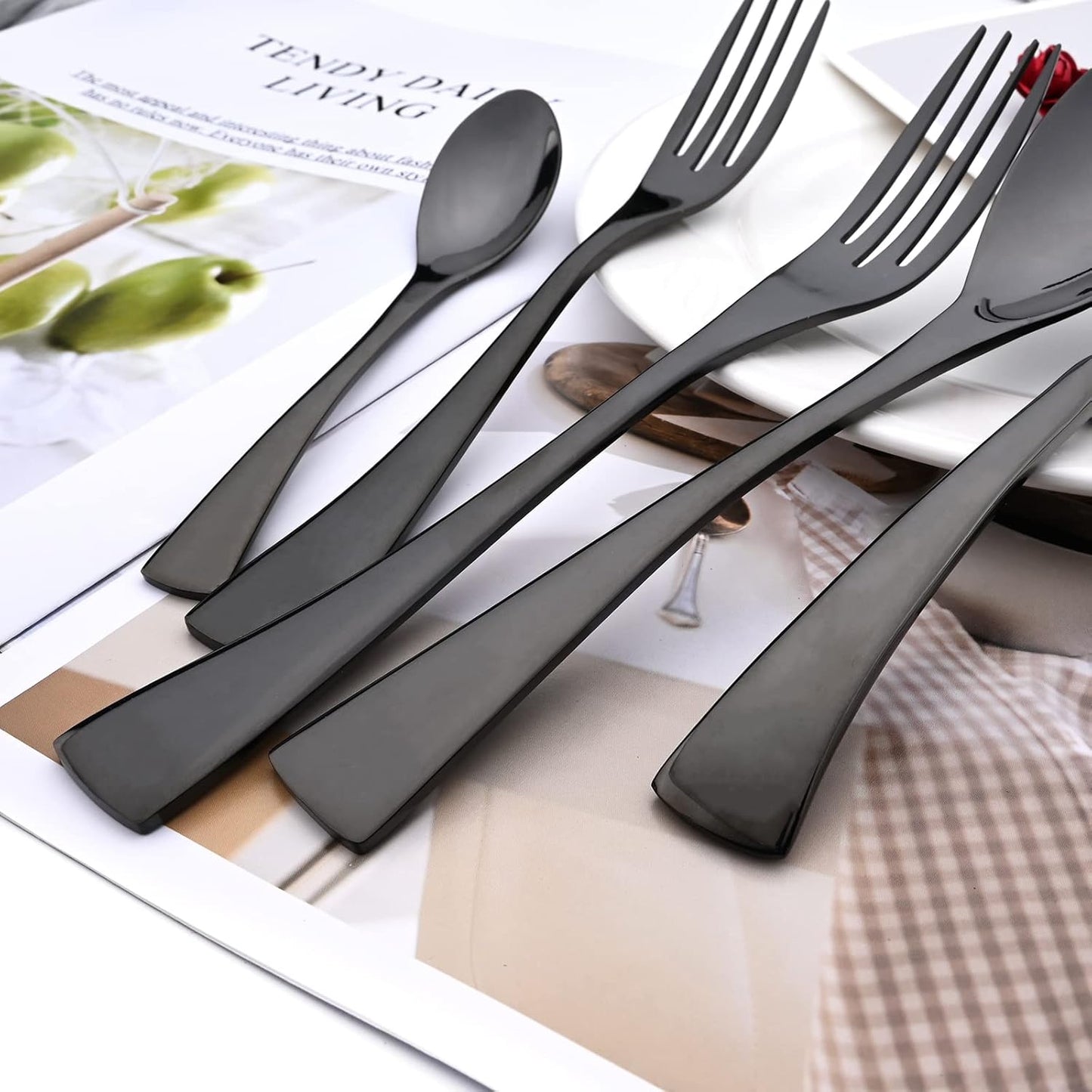 24-Piece Black Flatware, Mirror 18/10 Stainless Steel Modern & Luxury Dinnerware Set With Serrated Steak Knife Teaspoon For Daily Use or Dinner Party Restaurant - Service For 4