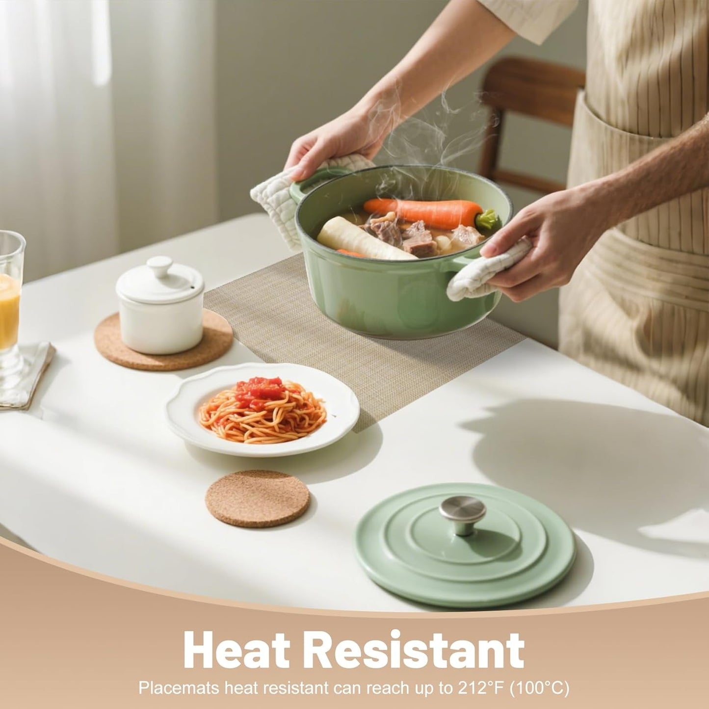 Placemats Set of 6，Non-Slip PVC Weave Table Mats Easy to Clean，Heat Resistant Place Mats for Kitchen Dining Table Decoration Indoor Outdoor，Beige