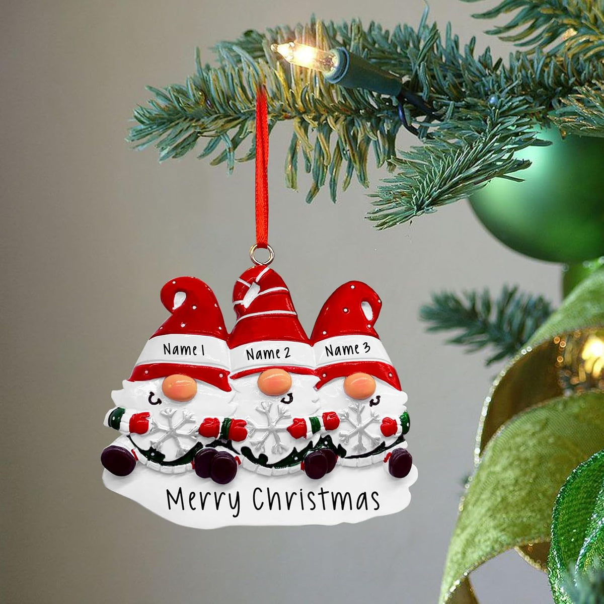 2025 Personalized Christmas Ornaments Family of 2/3/4/5/6,Custom Christmas Gnome Ornaments Deorations with Names,Customized Xmas Ornament Tree Deorations,Personalized Xmas Ornament Gifts