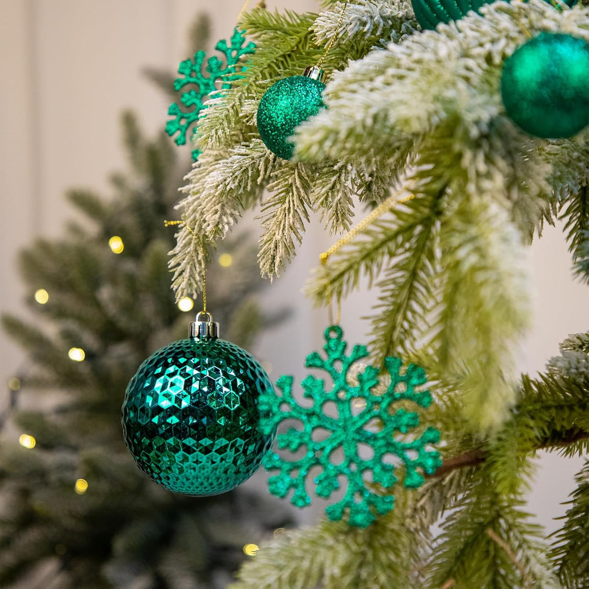 50PCS Christmas Tree Ornaments Set with Shatterproof Balls Icicle Snowflake Hanging Ornaments for Home Office Farmhouse Christmas Decorations, Dark Green