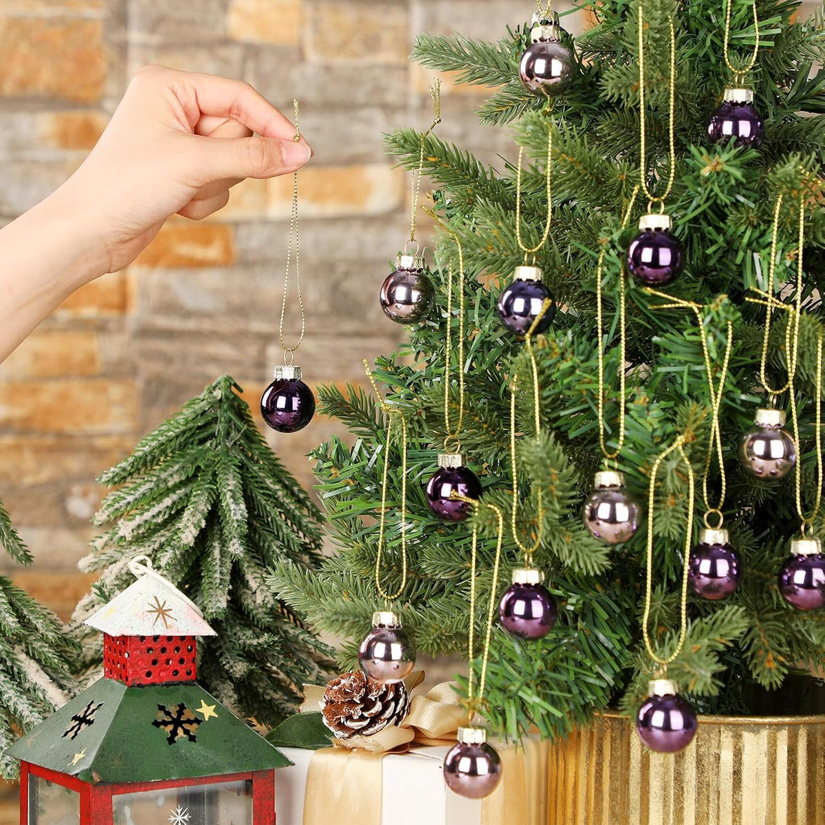 Tioncy 32 Pcs 1 Inch Mini Glass Christmas Ornaments Balls Shiny Christmas Balls Tiny Tree Hanging Decoration Small Colorful Ball Pendant for Xmas Party Supplies(Purple Series)