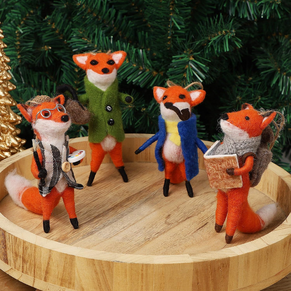 Set of 4 Christmas Felt Fox Ornaments, Mini Hanging Wool Mr. Foxes Fantastic Figurines, Tiered Tray Tabletop Decor, Animal Crafts Cute Xmas Tree Holiday Easter Gifts Home Office Party Supply