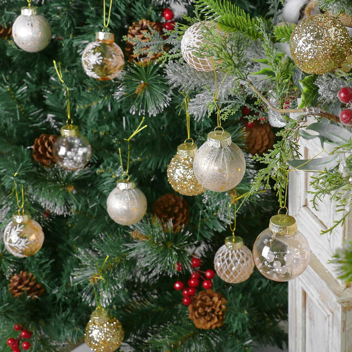 25PCS Christmas Ornaments Set, 2.36"/6CM Clear Plastic Shatterproof Christmas Ball Hanging Ornaments for Xmas Tree Decorations, for Indoor Home Party Holiday Decor - White/Champagne