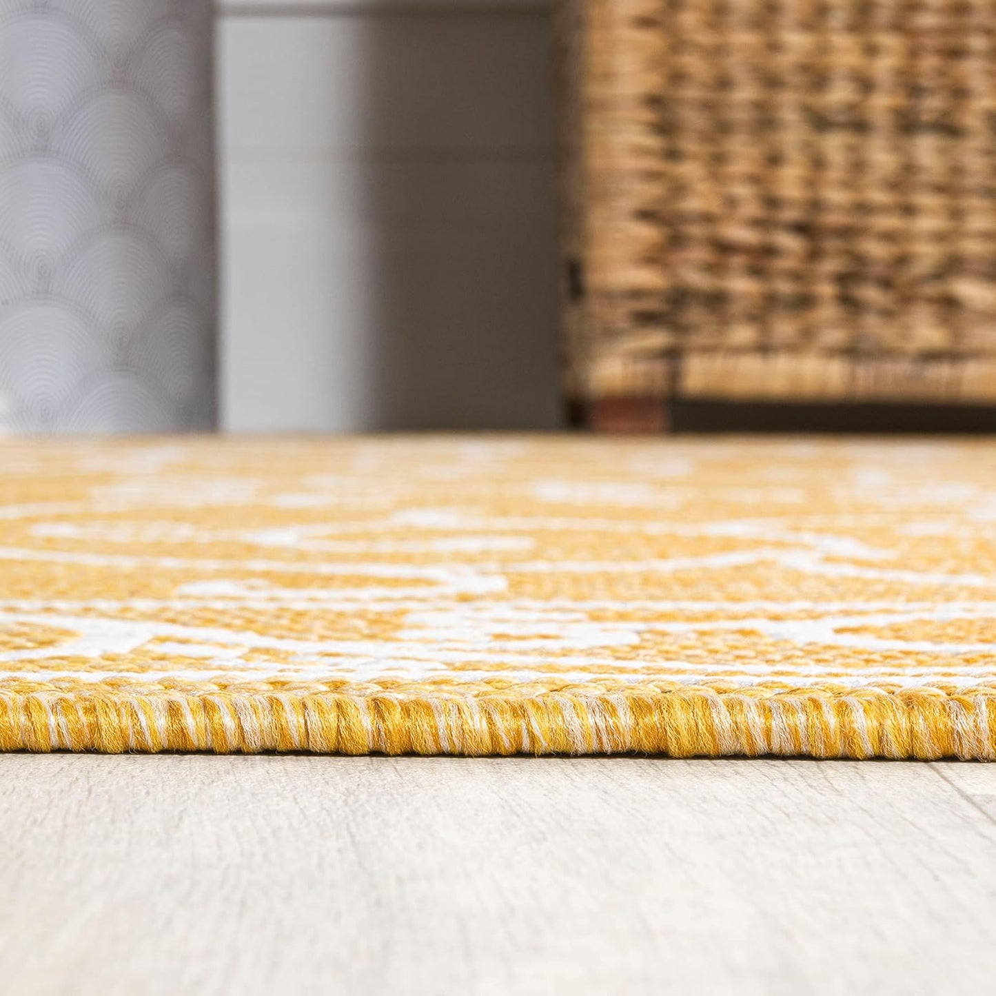JONATHAN Y Vintage Filigree Indoor Outdoor Runner Rug 2X8 Yellow/Cream, Charleston Textured Weave for Backyard, Patio, Porch, Easy-Cleaning, High Traffic, Pet-Friendly, Non-Shedding (SMB106L-28)