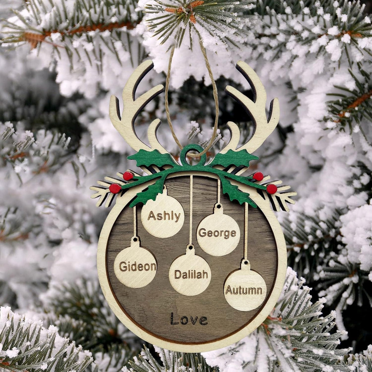 2025 Personalized Christmas Ornaments Family of 2/3/4/5/6/7/8,Custom Reindeer Christmas Wooden Ornaments Deorations with Names,Customized Xmas Ornament Tree Deorations,Personalized Xmas Gifts