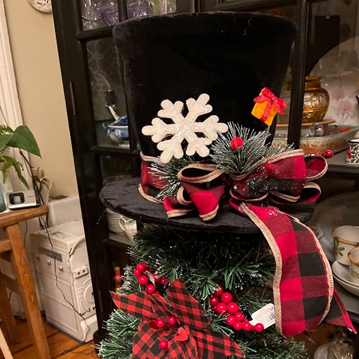 yofit Christmas Tree Topper Hat, Black Velvet Hat with Red Buffalo Plaid Bow Red Berry Snowflake, Christmas Tree Decorations Top Hat, Desktop Ornaments for Home Holiday Winter Decor
