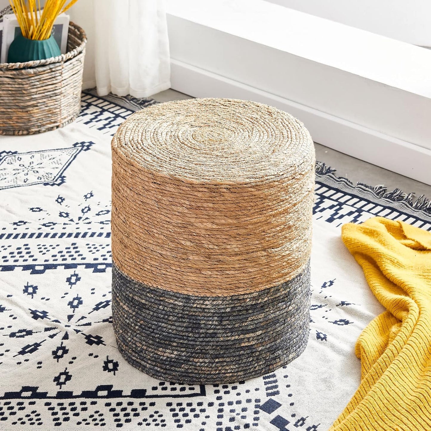 Cplxroc Pouf Ottoman, 100% Handwoven Seagrass Braided Pouffe, Boho Decor Floor Chair for Couch or Desk, Outdoor Ottomans for Garden, Round Footrest with Wood Frame, Home Decorative Seat for Balcony