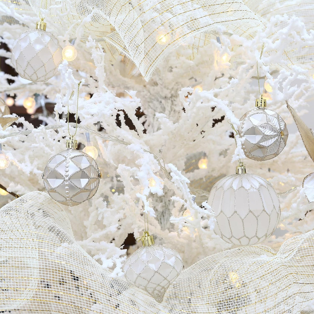 Sea Team 60mm/2.36" Delicate Contrast Color Theme Painting & Glittering Christmas Tree Pendants Decorative Hanging Christmas Baubles Balls Ornaments Set - 30 Pieces (Champagne & Matte)