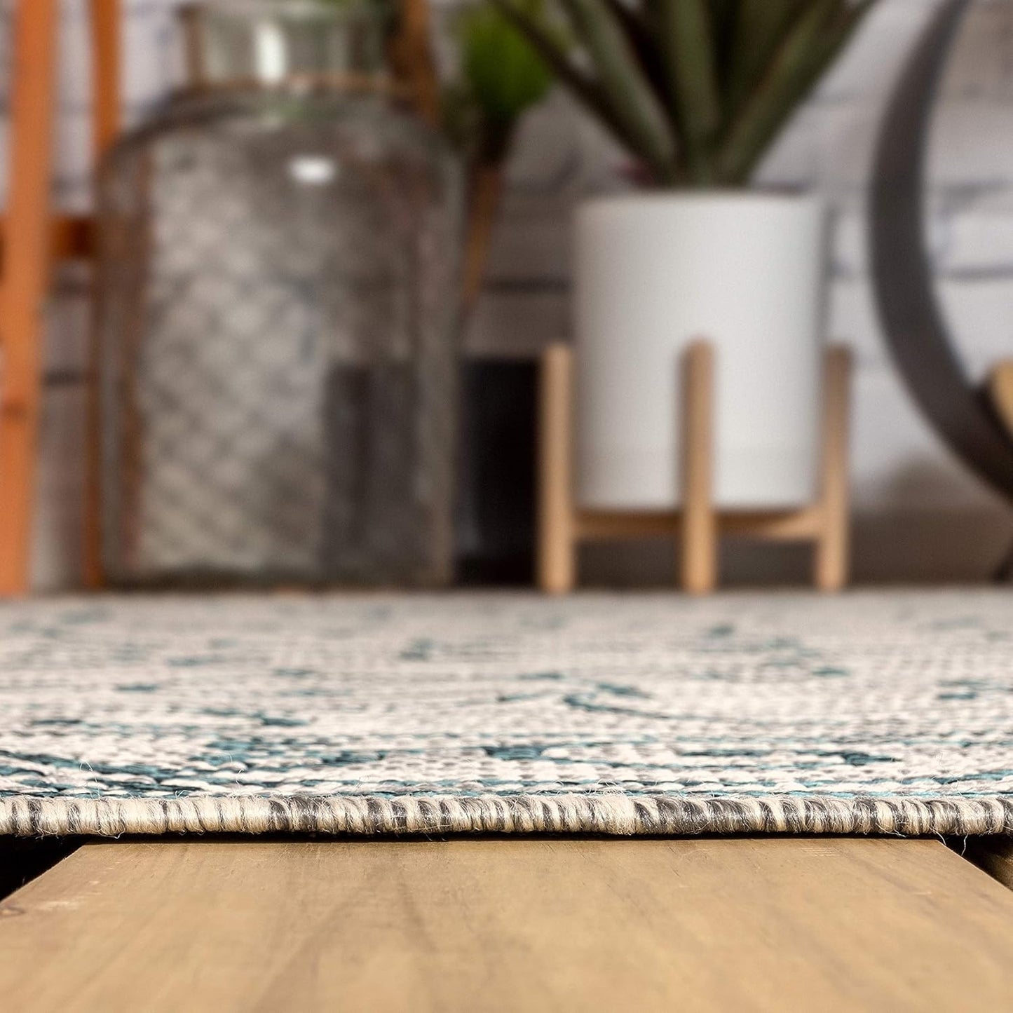 JONATHAN Y Vintage Filigree Indoor Outdoor Square Area Rug 6X6 Gray/Teal, Charleston Textured Weave for Backyard, Patio, Porch, Easy-Cleaning, High Traffic, Pet-Friendly, Non-Shedding (SMB106E-6SQ)