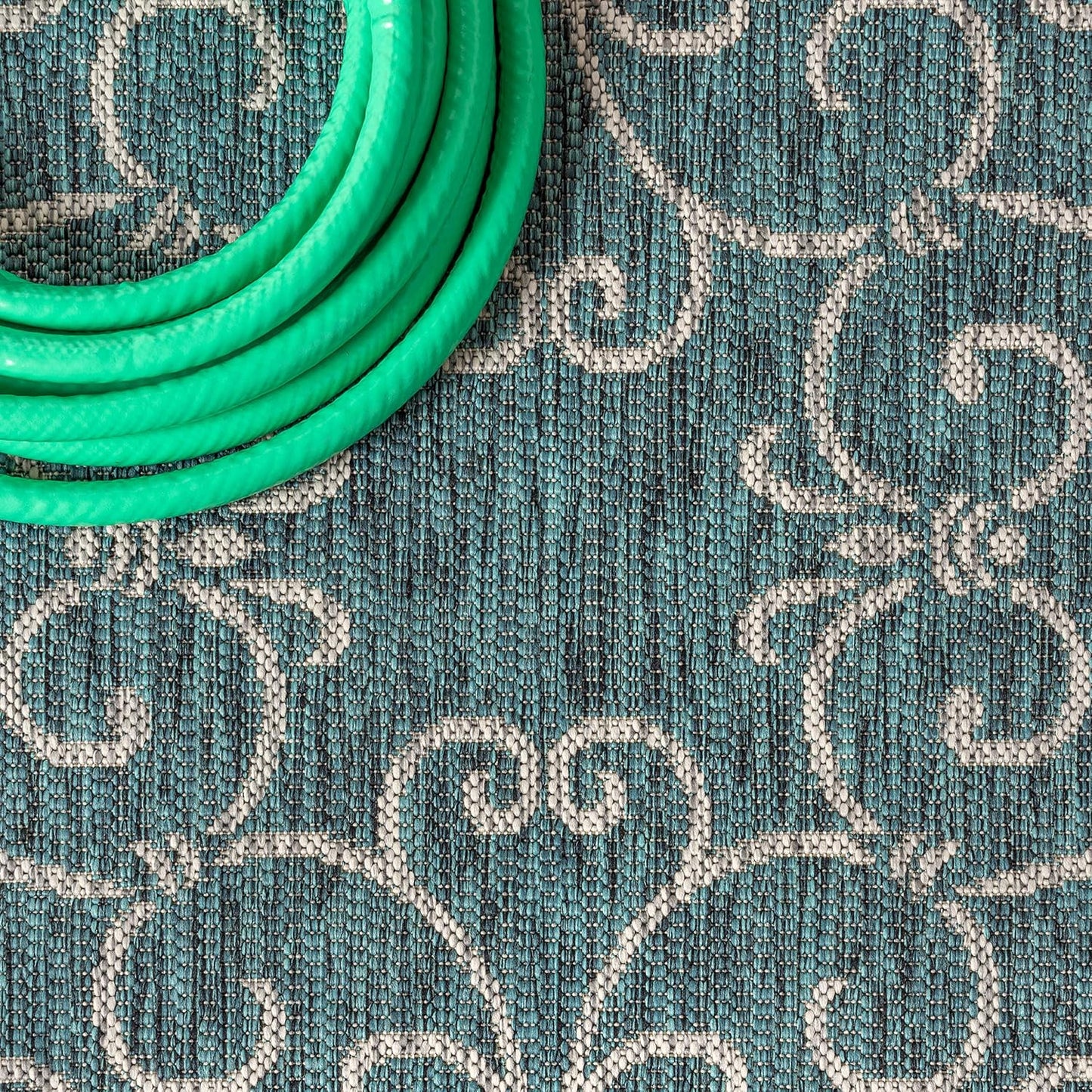 JONATHAN Y Vintage Filigree Indoor Outdoor Square Area Rug 5X5 Teal/Gray, Charleston Textured Weave for Backyard, Patio, Porch, Easy-Cleaning, High Traffic, Pet-Friendly, Non-Shedding (SMB106F-5SQ)