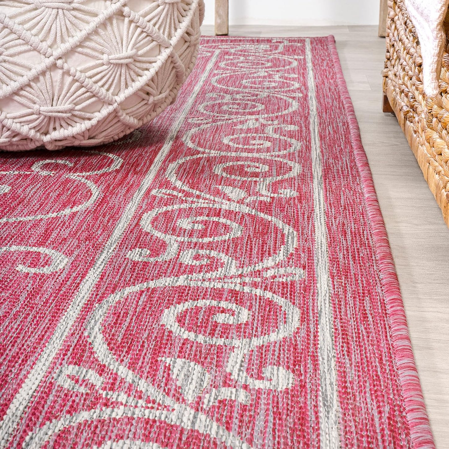 JONATHAN Y Vintage Filigree Indoor Outdoor Square Area Rug 5X5 Fuchsia/Light Gray, Charleston Textured Weave for Backyard, Patio, Porch, Easy-Cleaning, Pet-Friendly, Non-Shedding (SMB106J-5SQ)