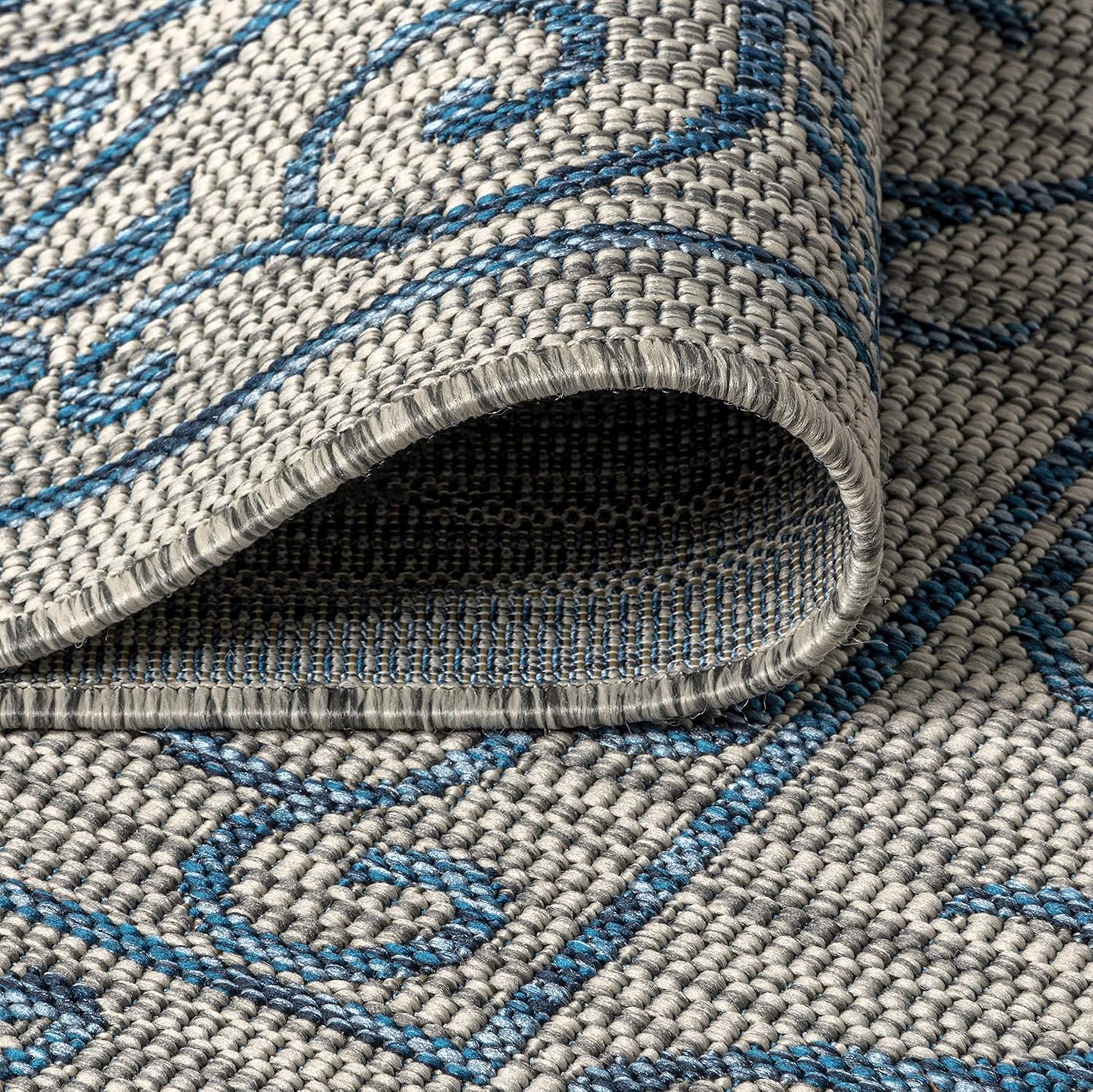 JONATHAN Y Vintage Filigree Indoor Outdoor Square Area Rug 8X8 Gray/Navy, Charleston Textured Weave for Backyard, Patio, Porch, Easy-Cleaning, High Traffic, Pet-Friendly, Non-Shedding (SMB106C-8SQ)